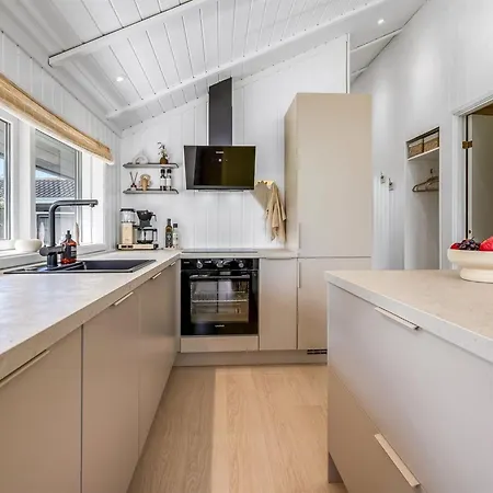 Feriehus Kristanna - 1-2km From The Sea By Interhome *