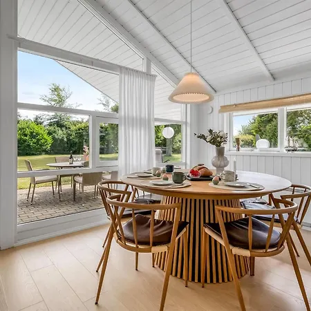 Kristanna - 1-2km From The Sea By Interhome